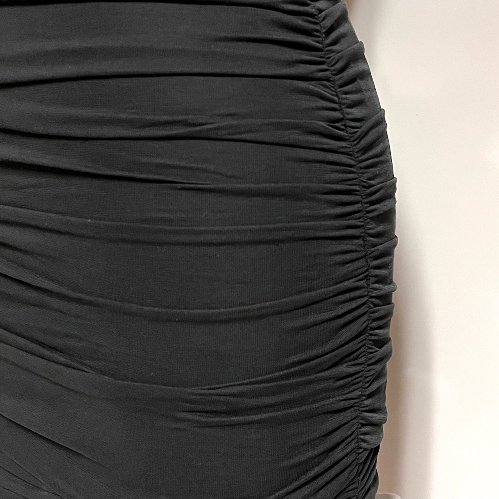 Alice + Olivia Strapless Dress SZ Small Mini Bodycon Ruched Black Modal LBD NYE - Picture 5 of 9